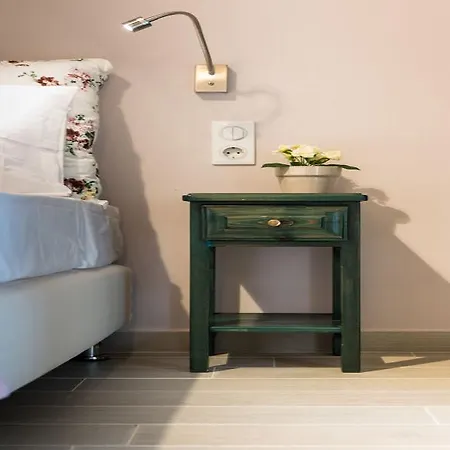 Apartament Albanis Kolios