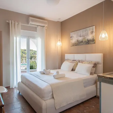 Albanis Apartment Kolios